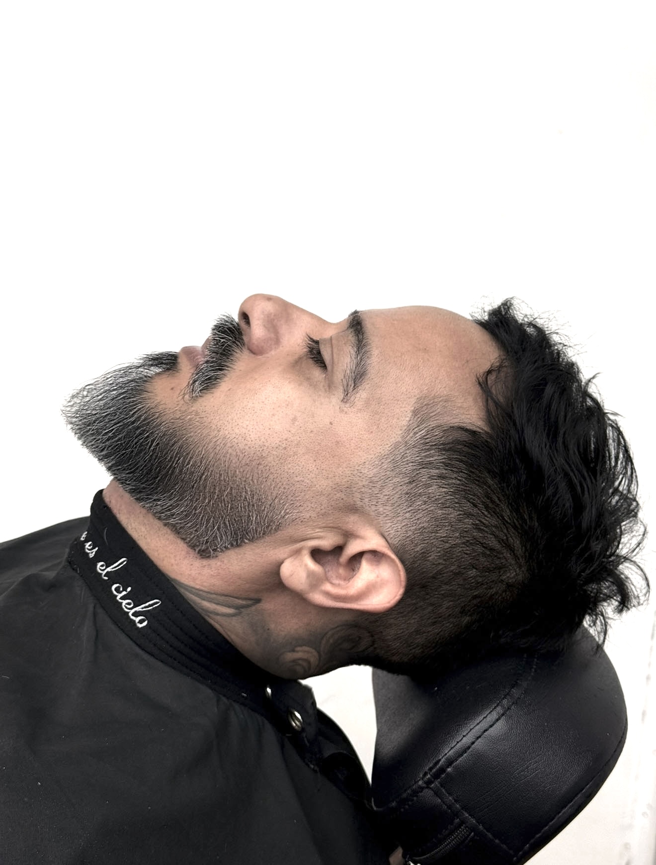 No se trata de hacer una barba, se trata de que tengas la mejor barba de la isla.